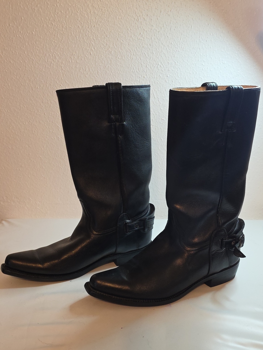 CABORCA 100 % LEATHER SNIPE TOE BIKER HARNESS BOOTS MENS 9 EE HOT LIKE NEW